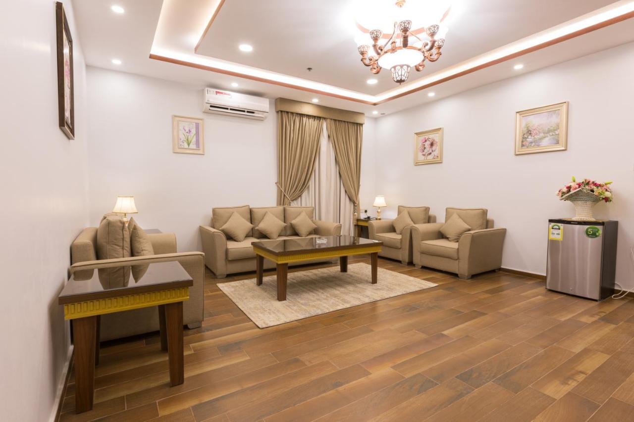 Luxury Hotel Apartments Табук Экстерьер фото