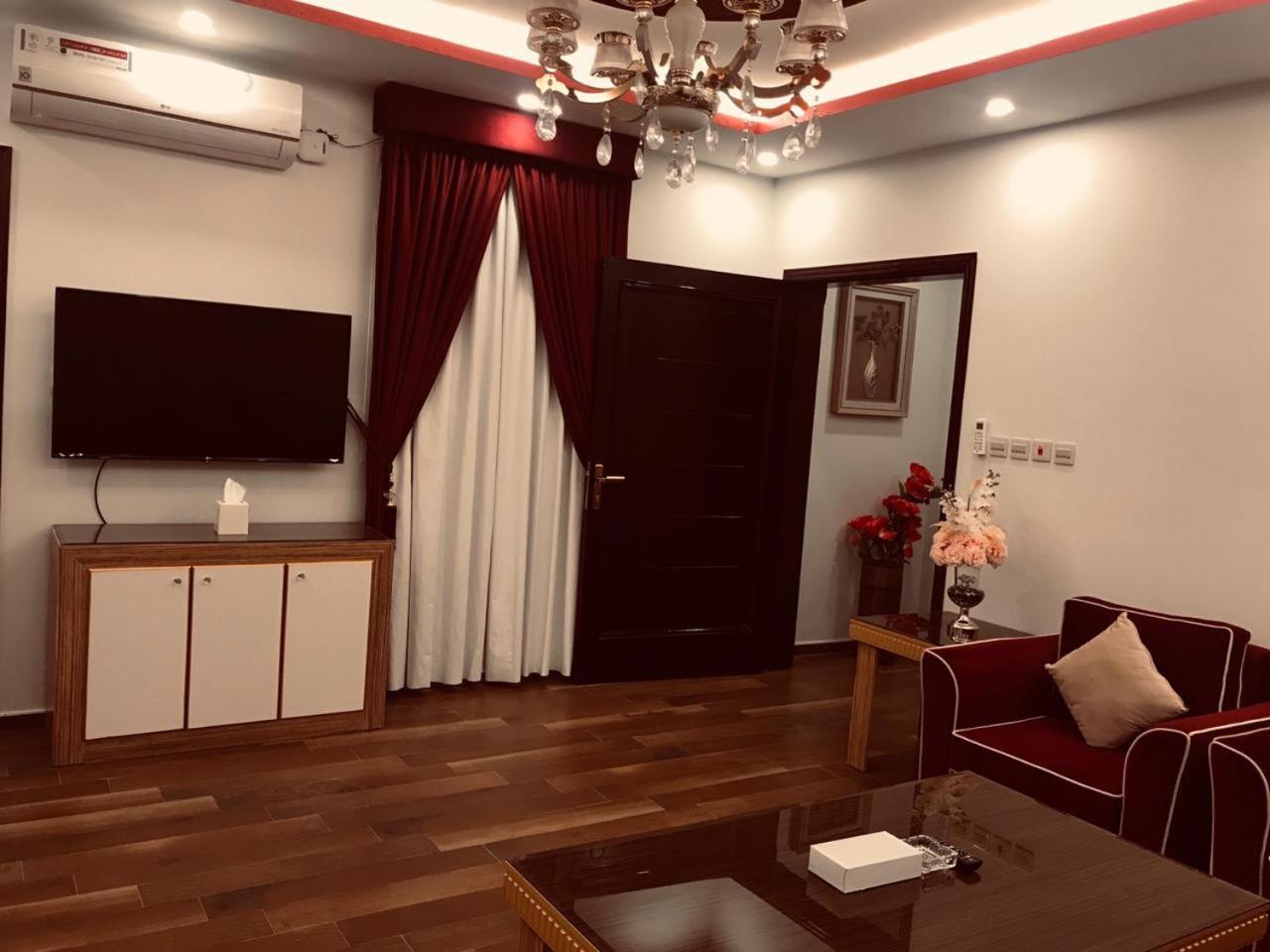 Luxury Hotel Apartments Табук Экстерьер фото