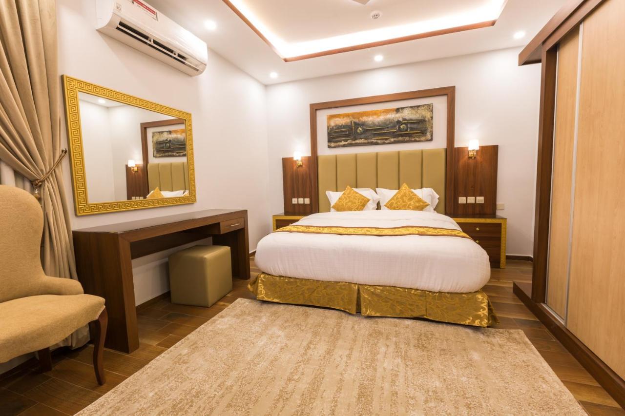 Luxury Hotel Apartments Табук Экстерьер фото