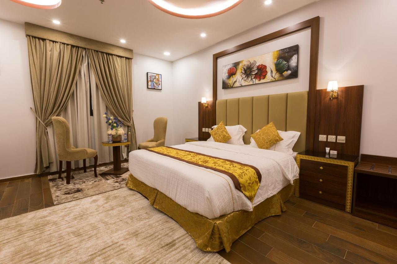 Luxury Hotel Apartments Табук Экстерьер фото
