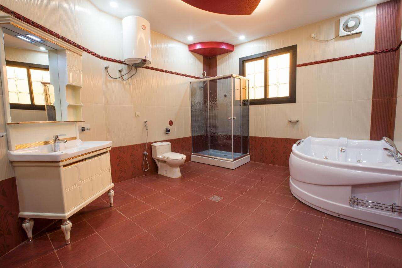Luxury Hotel Apartments Табук Экстерьер фото